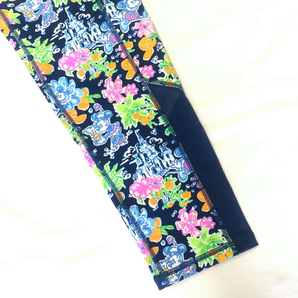2024 Disney Parks Lilly Pulitzer Weekender High Rise Leggings MEDIUM - NEW - Picture 2 of 7